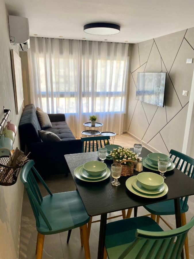 Miss Roni's Place *